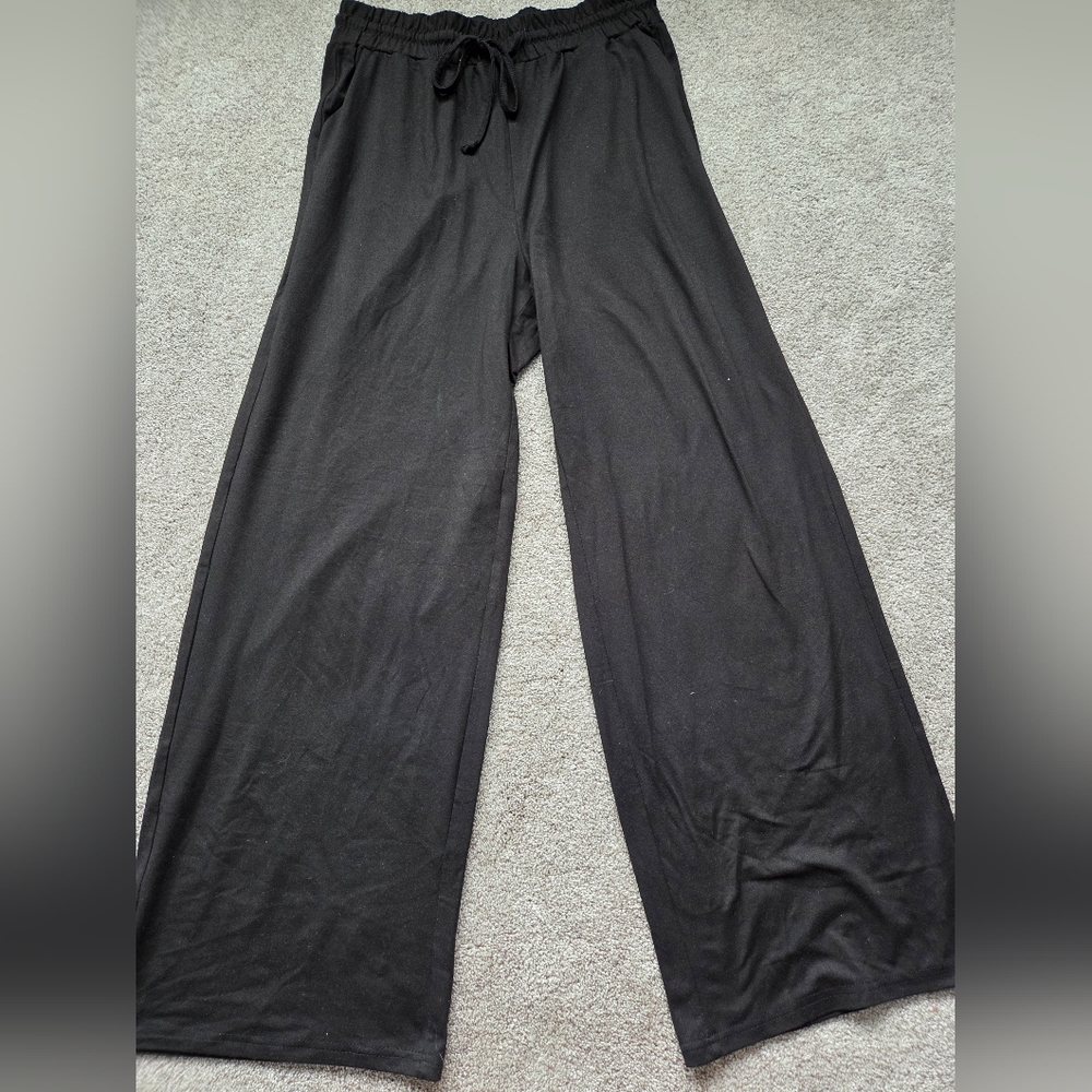 Black Wide-Leg Lounge Pants